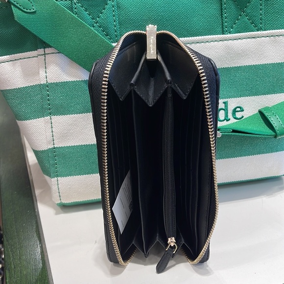 Kate Spade Carey Large Continential Wallet
Black 

NWT - Picture 13 of 16